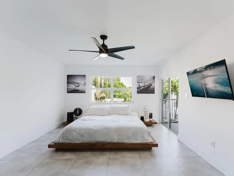 800 E Camino Real #309 — Photo 17
