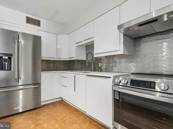 10503 Valley Forge Cir #503, King Of Prussia, PA 19406