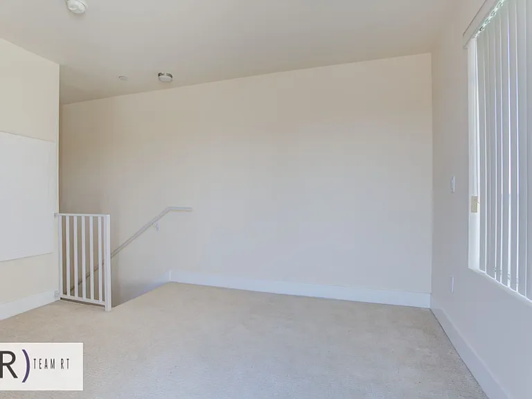 1737 Colby Ave #201 — Photo 14