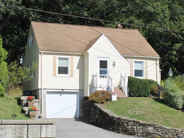 35 Pinehurst Ave, Auburn, MA 01501