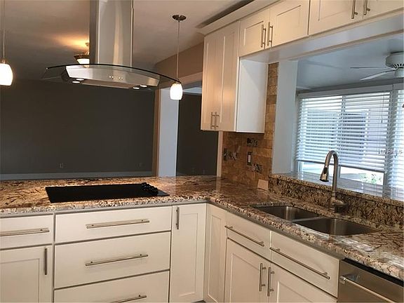 3rd image of 553 Saint Tropez Cir NE