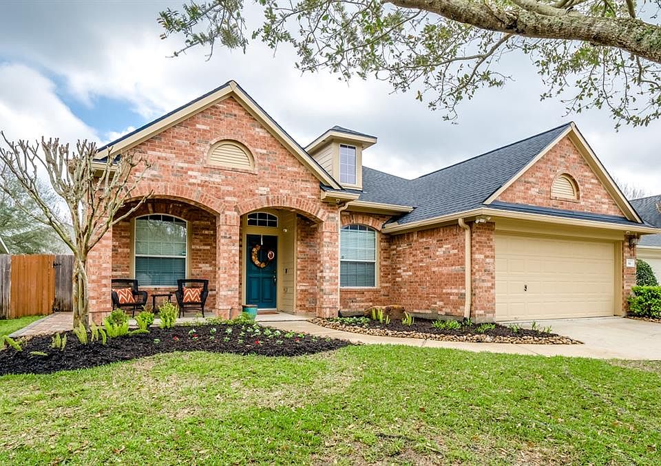 1st image of 306 River Briar Ln