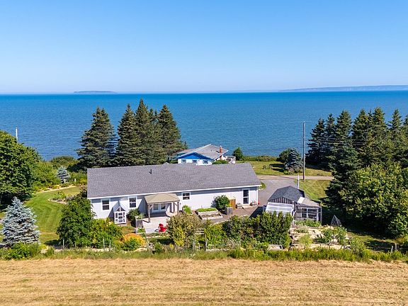 3rd image of 162 Cottage Rd