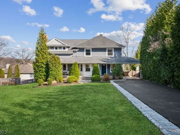 25 Clark St, Summit City, NJ 07901