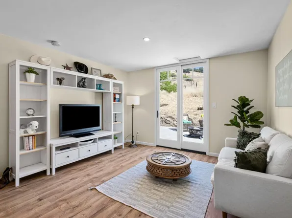 23785 McKean Rd, San Jose, CA 95141
