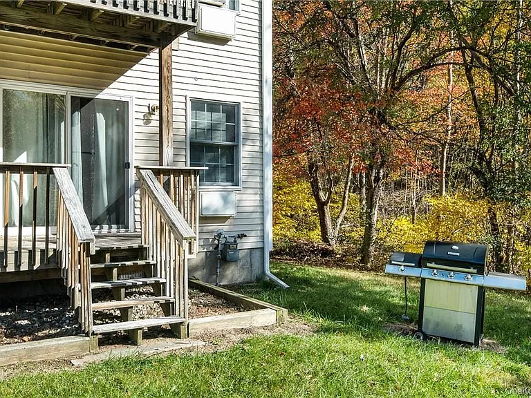 22 Lake Lodge Dr #1 — Photo 22