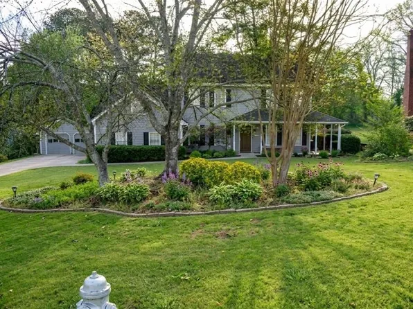 2074 Rockdale Cir, Snellville, GA 30078