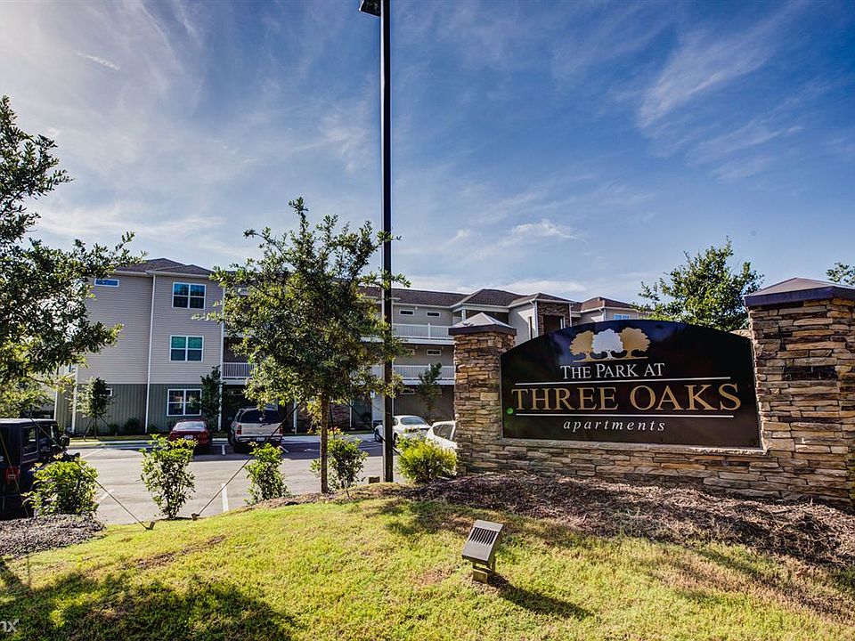 Welcome to The Park at Three Oaks!