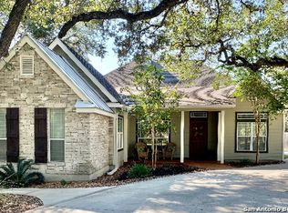 618 N School St, Boerne, TX 78006