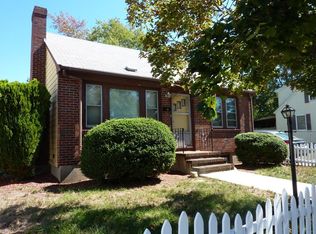 30 Lewiston St, Hyde Park, MA 02136