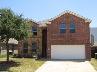 9128 White Swan Pl, Fort Worth, TX 76177