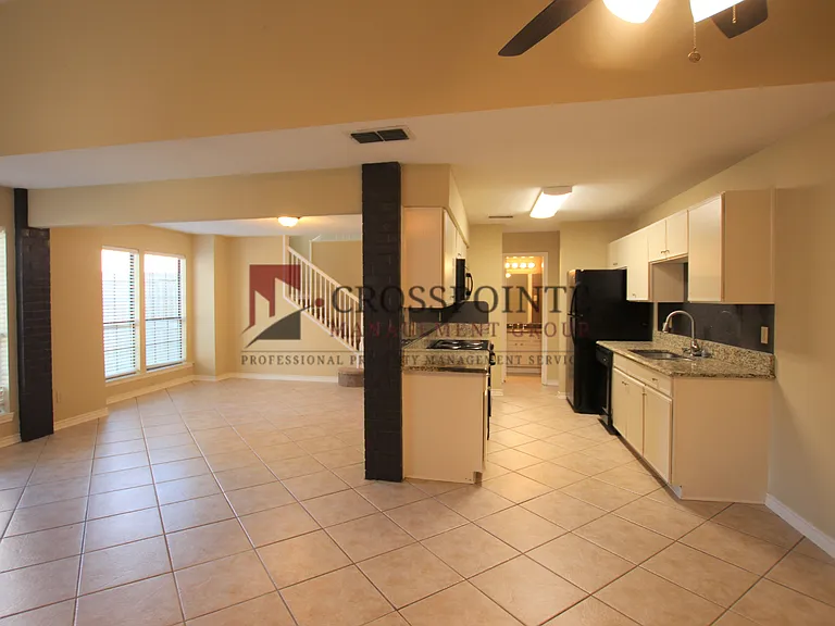 5875 Creekside Cir — Photo 12