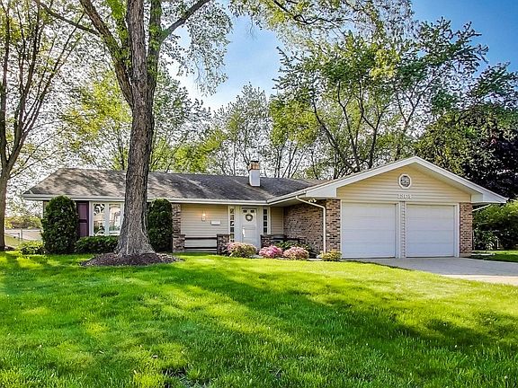 3rd image of 1364 Blair Ln