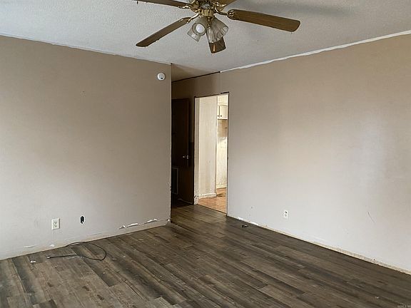 3rd image of 101 N 10th Ave