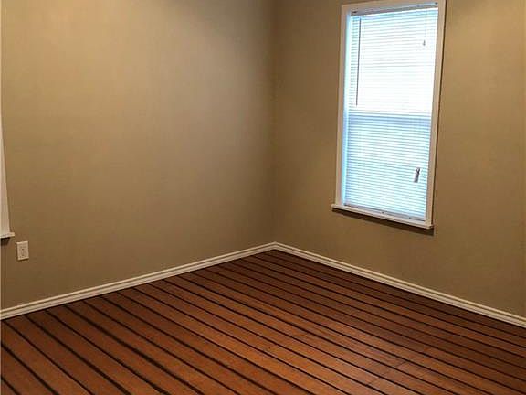 5th image of 2206 Soledad St
