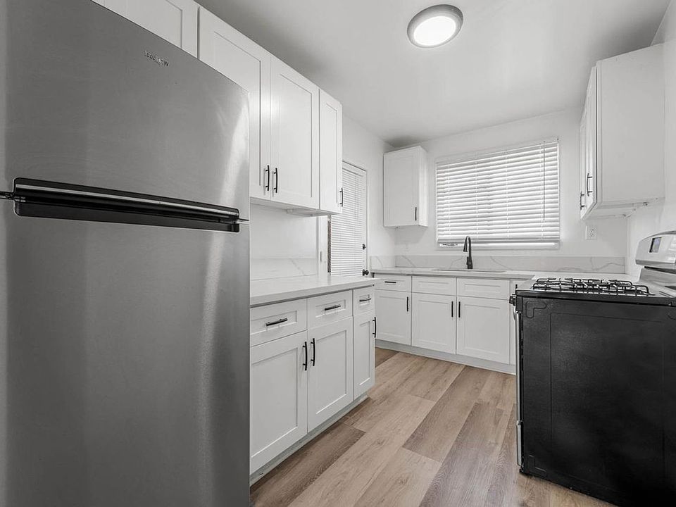1st image of 4178 Buckingham Rd #B1