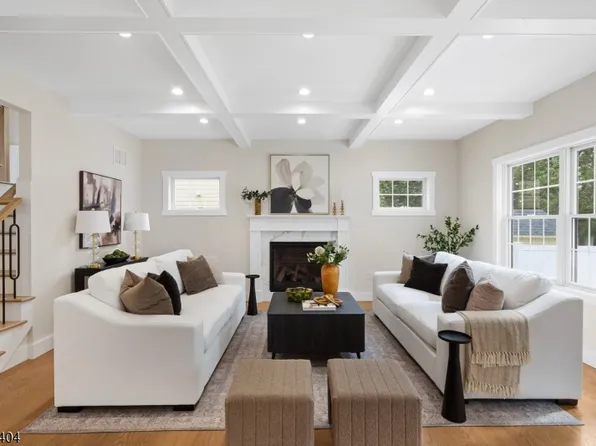 643 Downer St, Westfield Town, NJ 07090