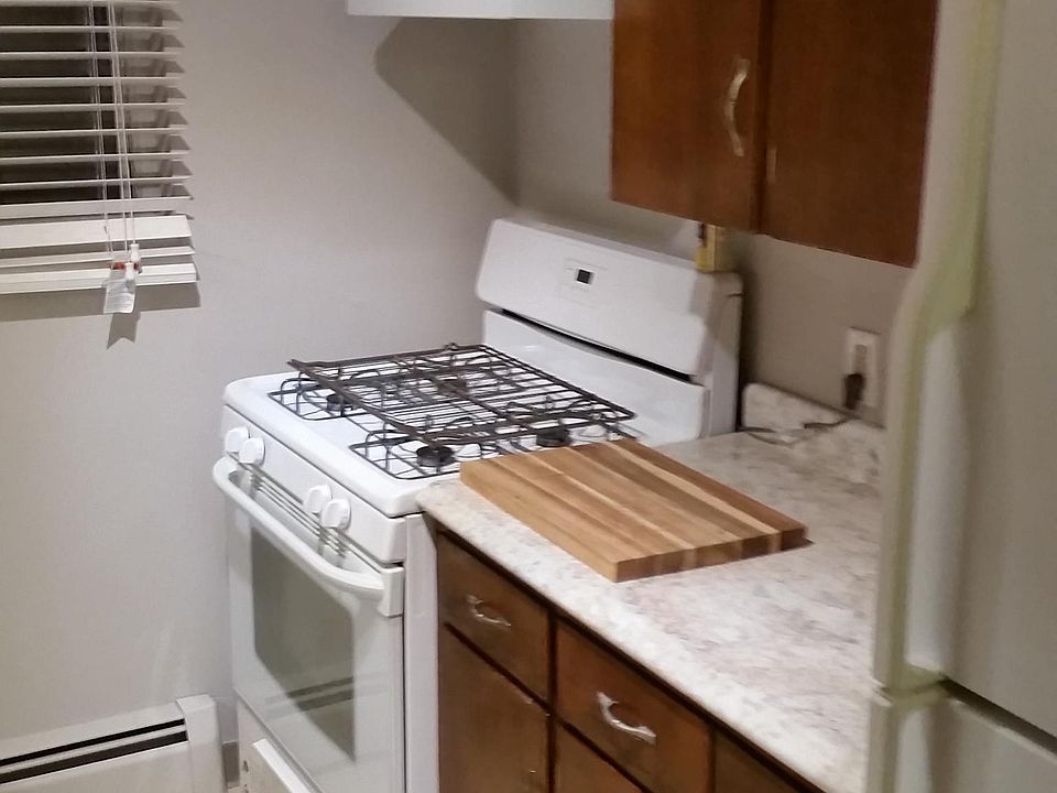 2nd image of 312 Prospect Ave NE APT 15