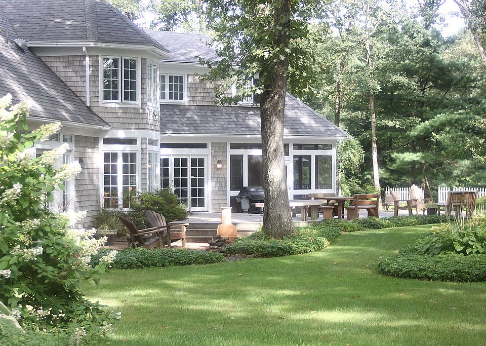 2nd image of 102 Wildflower Dr