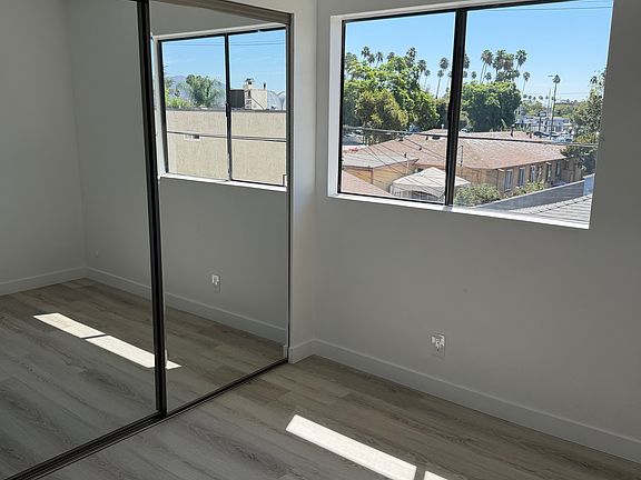 3rd image of 1070 Thompson Ave APT 204