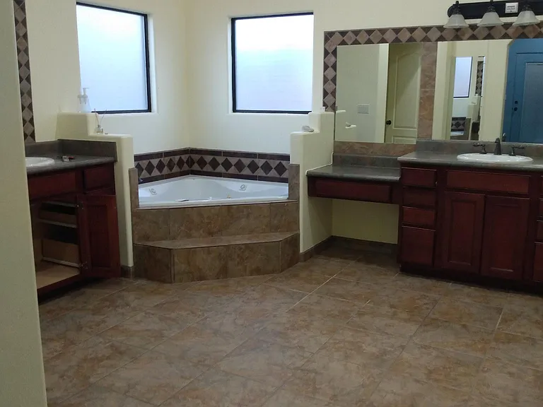 5936 Sandia Ct — Photo 15
