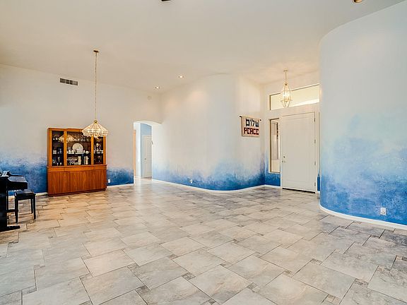 4th image of 2274 N Catalina Vista Loop