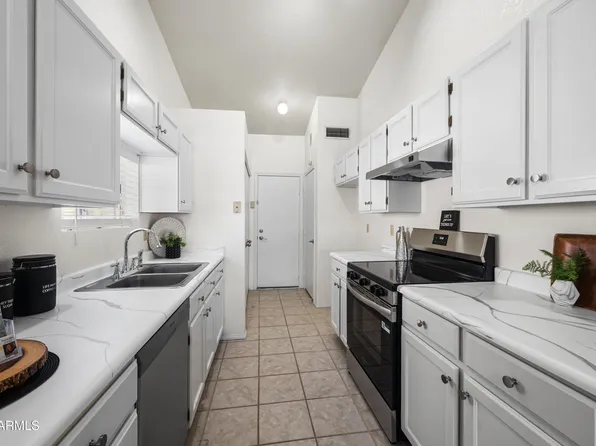 11016 N 15TH Street, Phoenix, AZ 85020