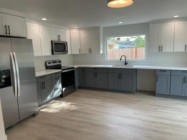 9273 31st Ave SW, Seattle, WA 98126