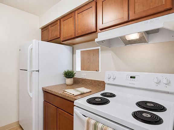 4th image of 12601 Walnut Hill Dr APT 104