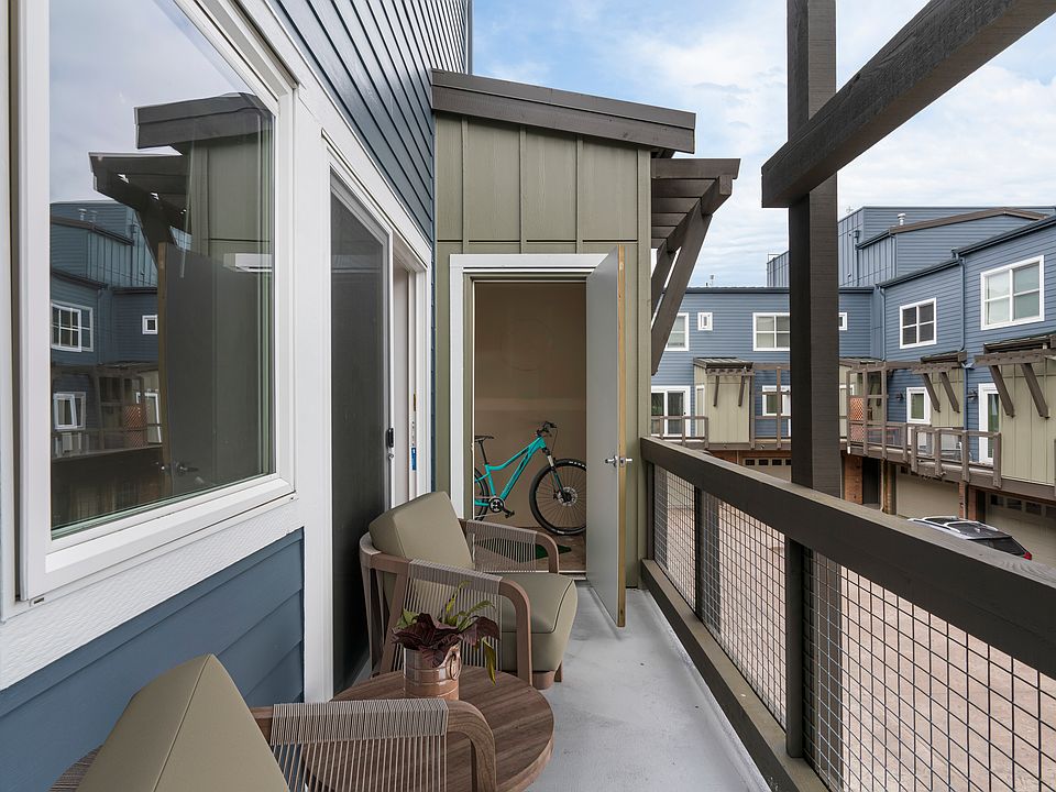 Urbane Townhomes Apartment Rentals Redmond, WA Zillow