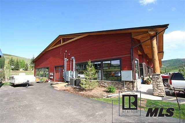 2nd image of 1880 Loggers Ln Unit F