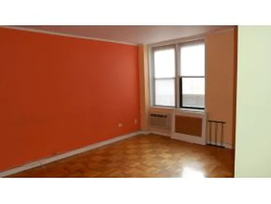 Sold by Advisors Realty Inc | media 30