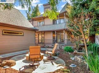 1945 East Ave, Hayward, CA 94541
