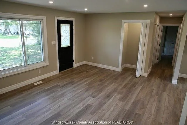 3 bed, 3.0 bath, $2,600 — Photo 3