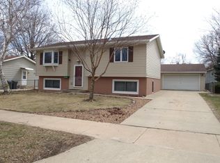 2000 43rd St NW, Rochester, MN 55901