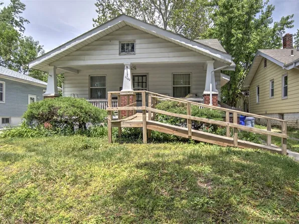 1162 W King St, Decatur, IL 62522