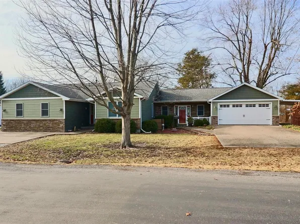 420 Minton St, Carlinville, IL 62626