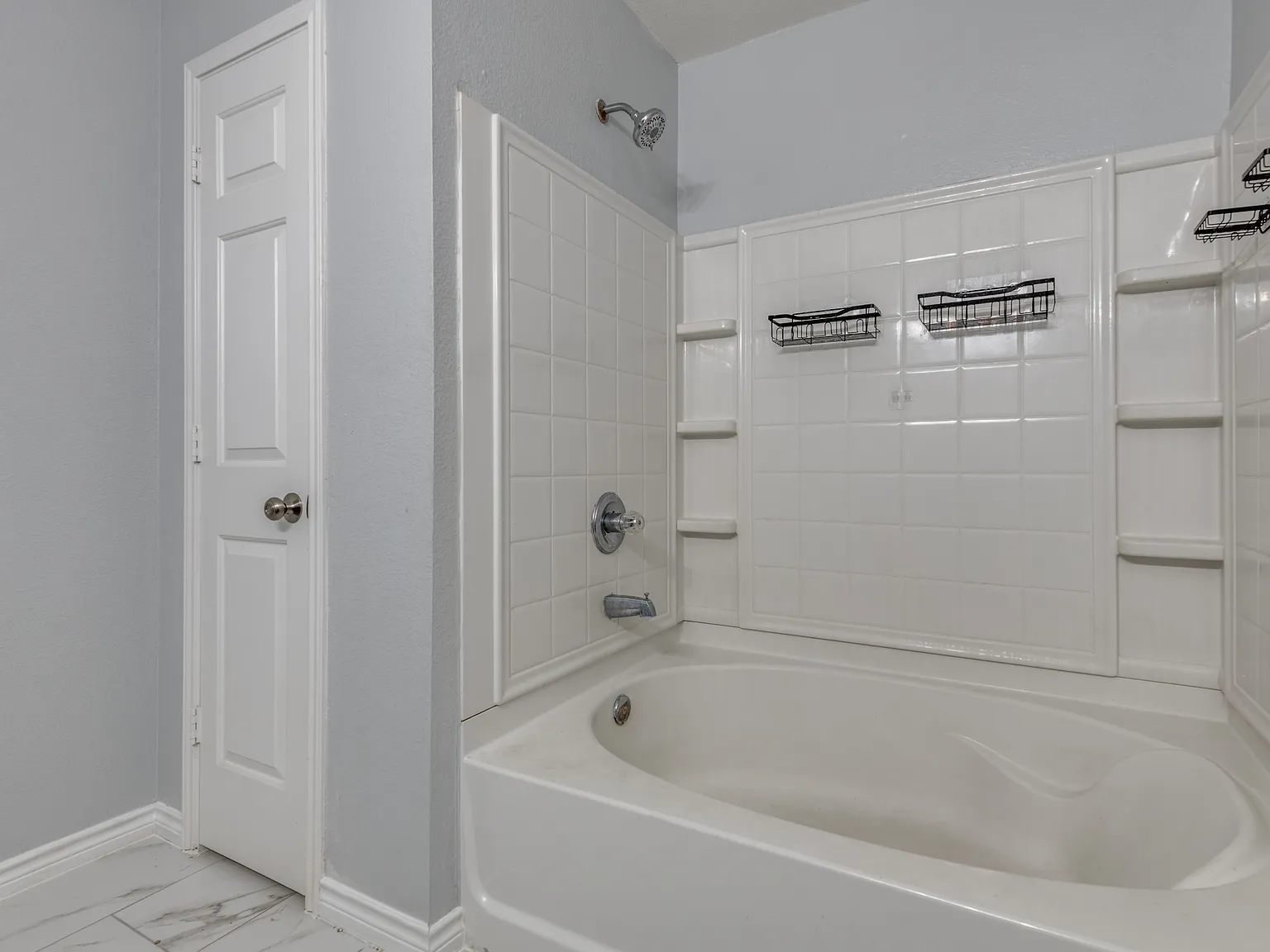 3 bed, 1474 sqft, $1,900 — Photo 2