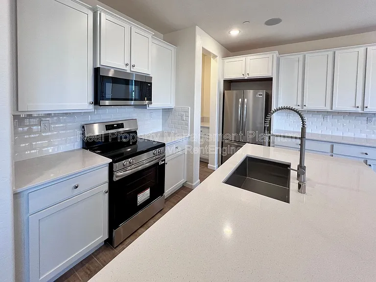 2059 N Wagon Ln — Photo 15