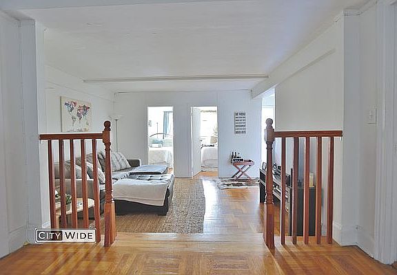 5th image of 137 E 38th St APT 3B
