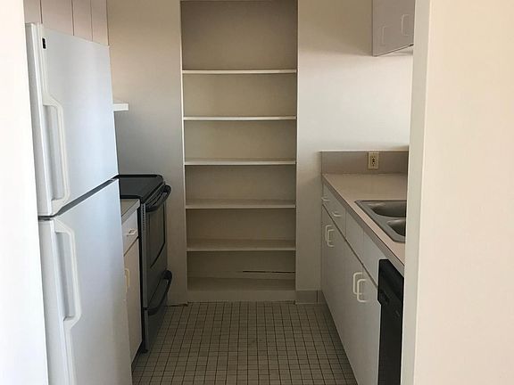 5th image of 247 W Fayette St