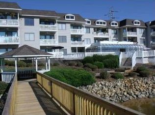 7831-302 Spinnaker Bay Dr, Sherrills Ford, NC 28673