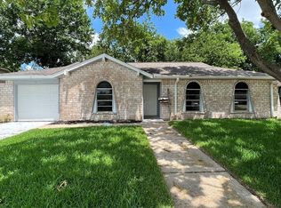 11722 Teaneck Dr, Houston, TX 77089