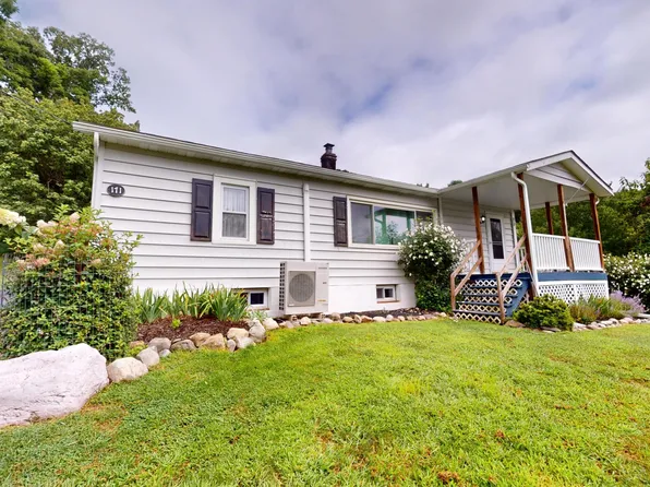 171 Bluestone Blvd, Matamoras, PA 18336