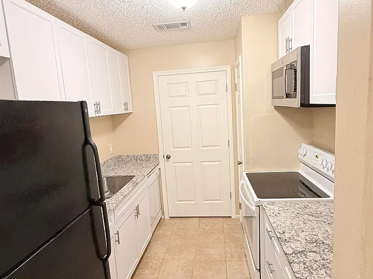 914 Hammond Manor Dr #C — Photo 5
