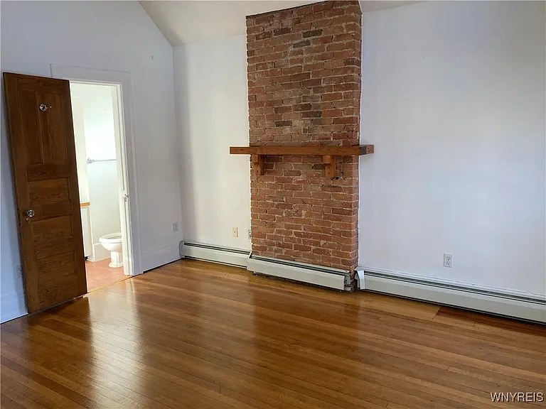 451 Franklin St #2 — Photo 5