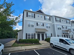 118 University Village Dr APT B, Central, SC 29630