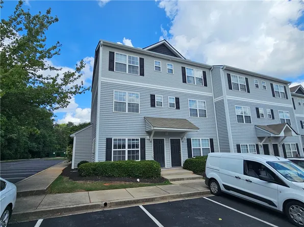 118 University Village Dr APT B, Central, SC 29630