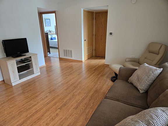 4th image of 13950 Lavergne Ave APT 907