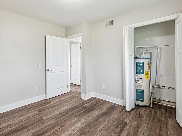 210 Morrill St — Photo 10